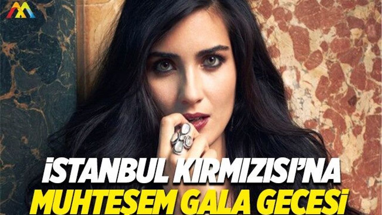 İstanbul Kırmızısı galasında Tuba Büyüküstün güzelliği