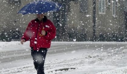 METEOROLOJİ'DEN ŞİDDETLİ KAR UYARISI GELDİ... YAĞMUR ETKİSİNİ KARA TESLİM EDECEK...