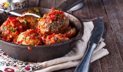 Domates Ve Fesleğen Soslu Köfte Topları