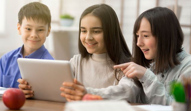 Teknolojiyi Doğru Kullanan Öğrenciler Kazanıyor