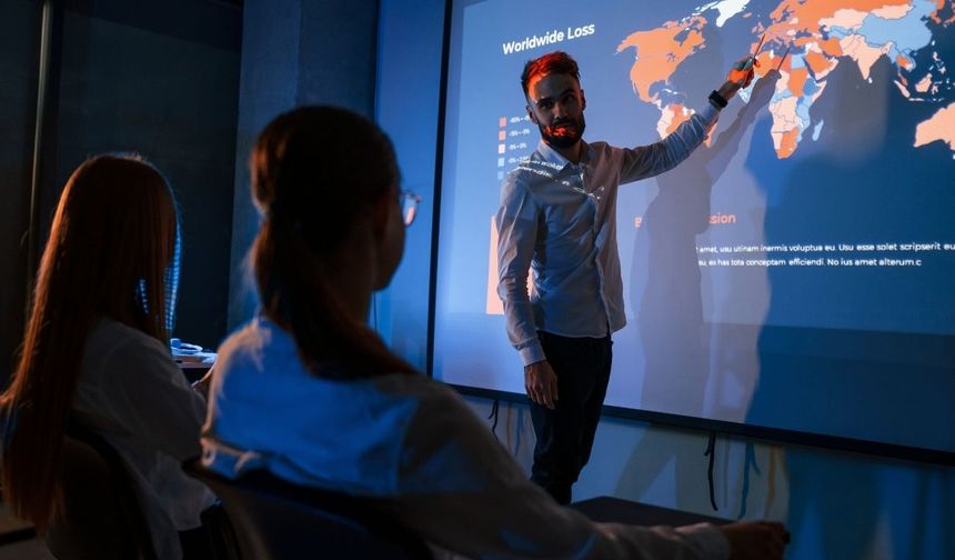 Hologram öğretmenler, eğitimde yeni dönem başlıyor